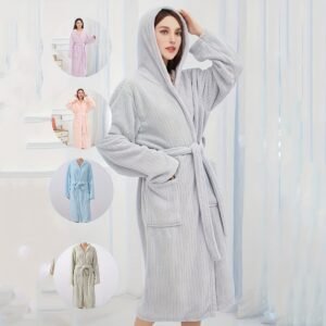 1pc 3D Striped Hooded Bathrobe